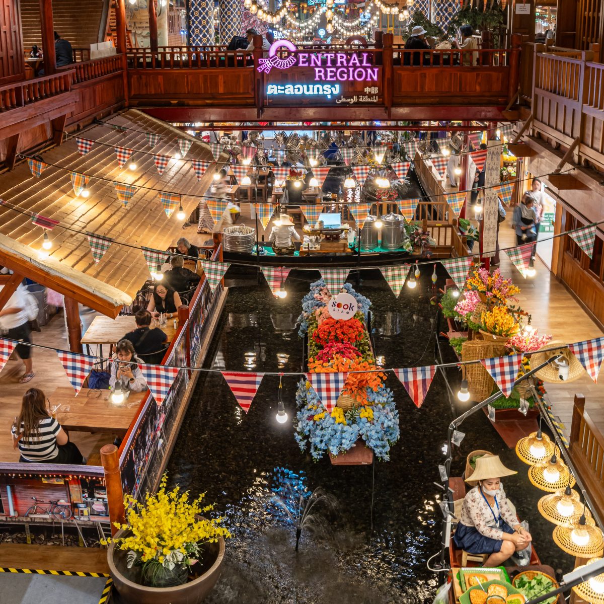 Your 1-Day Plan for an Iconic Songkran at ICONSIAM