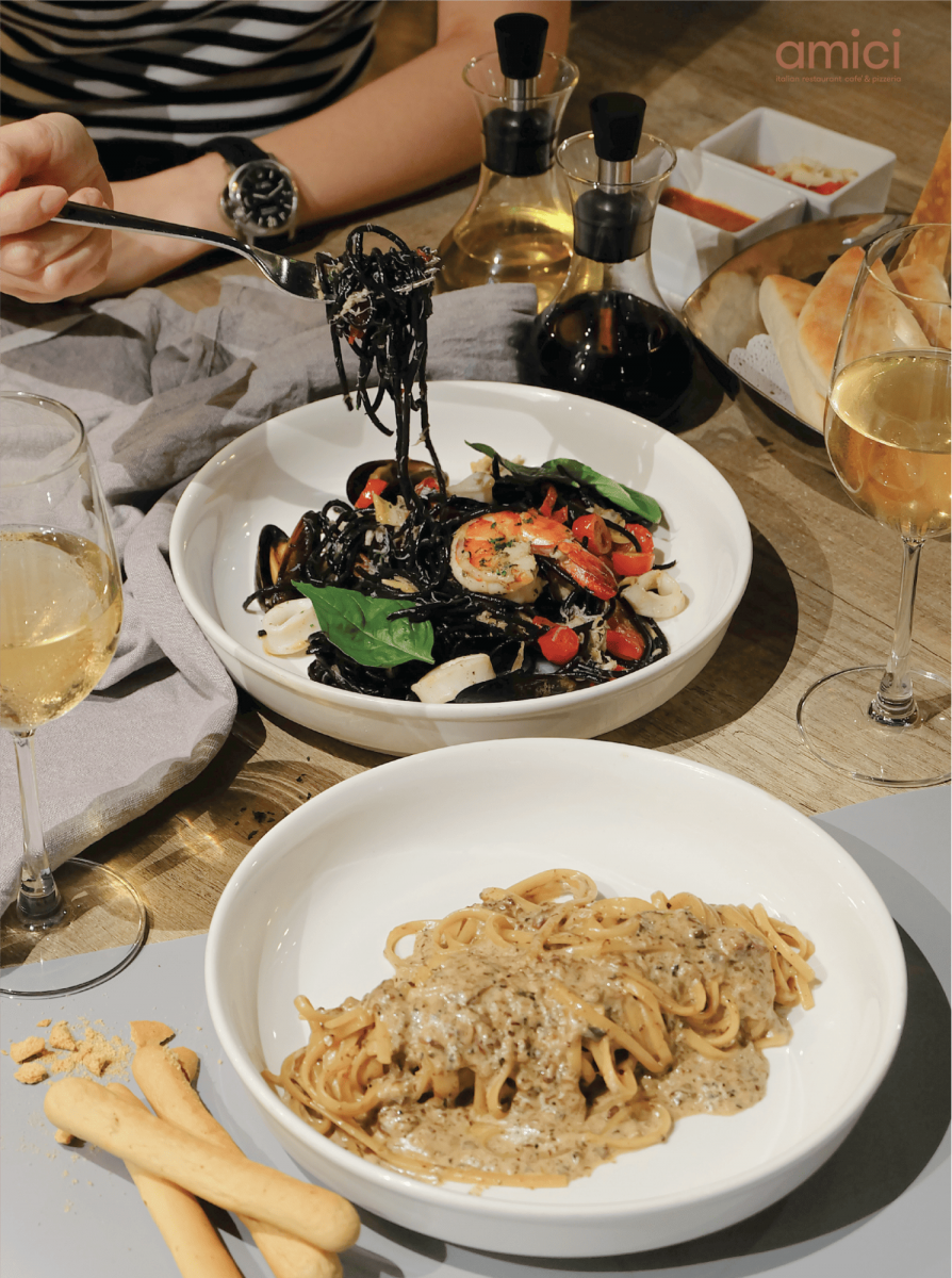 Amici by Pomodoro at Siam Paragon